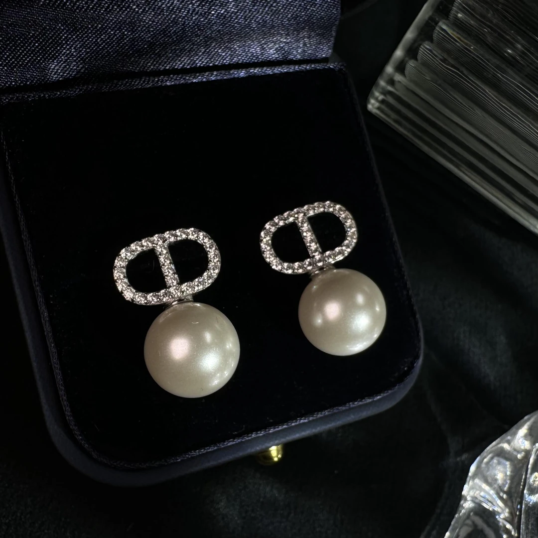 925银仿珍珠耳饰 猪鼻子仿珍珠满镶耳钉轻奢个性时尚耳钉99153