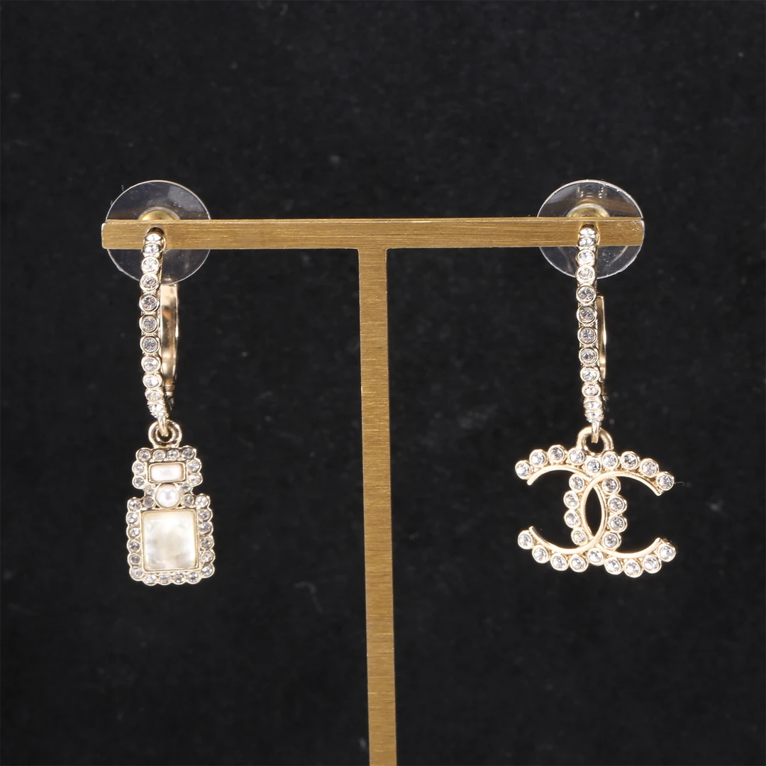 99新 Chanel/香奈儿 久久 双C瓶子 钻 圆形大耳环 合金
