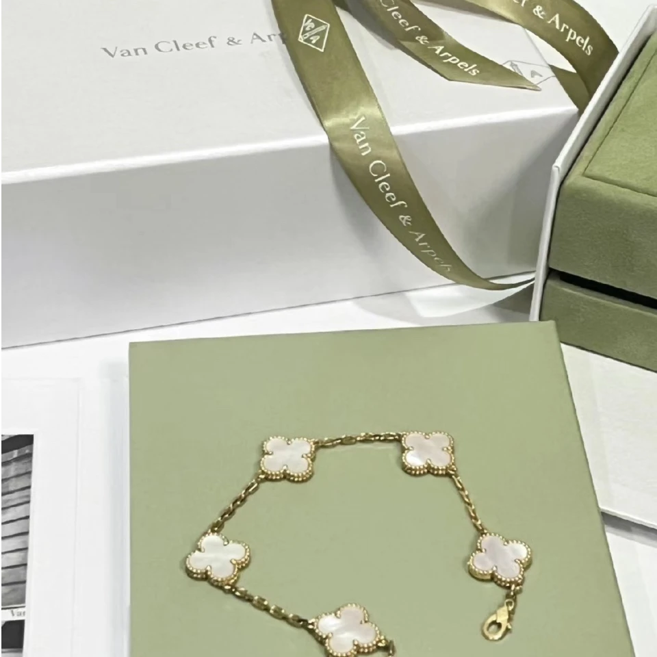 99新 梵克雅宝 久久 中号五花手链 新扣 18K黄金/白贝母