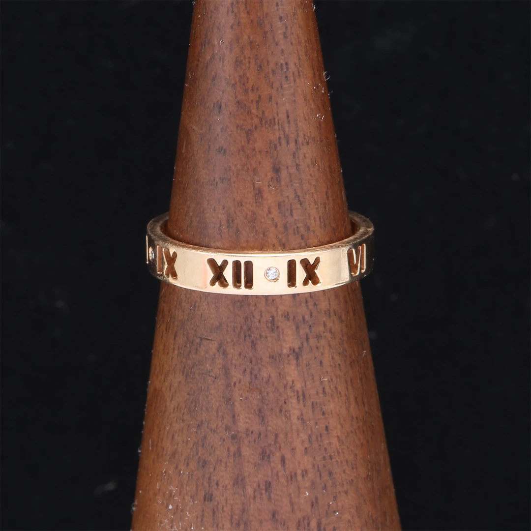 99新 Tiffany & Co./蒂芙尼 久久  罗马数字 18K玫瑰金拼钻石 49