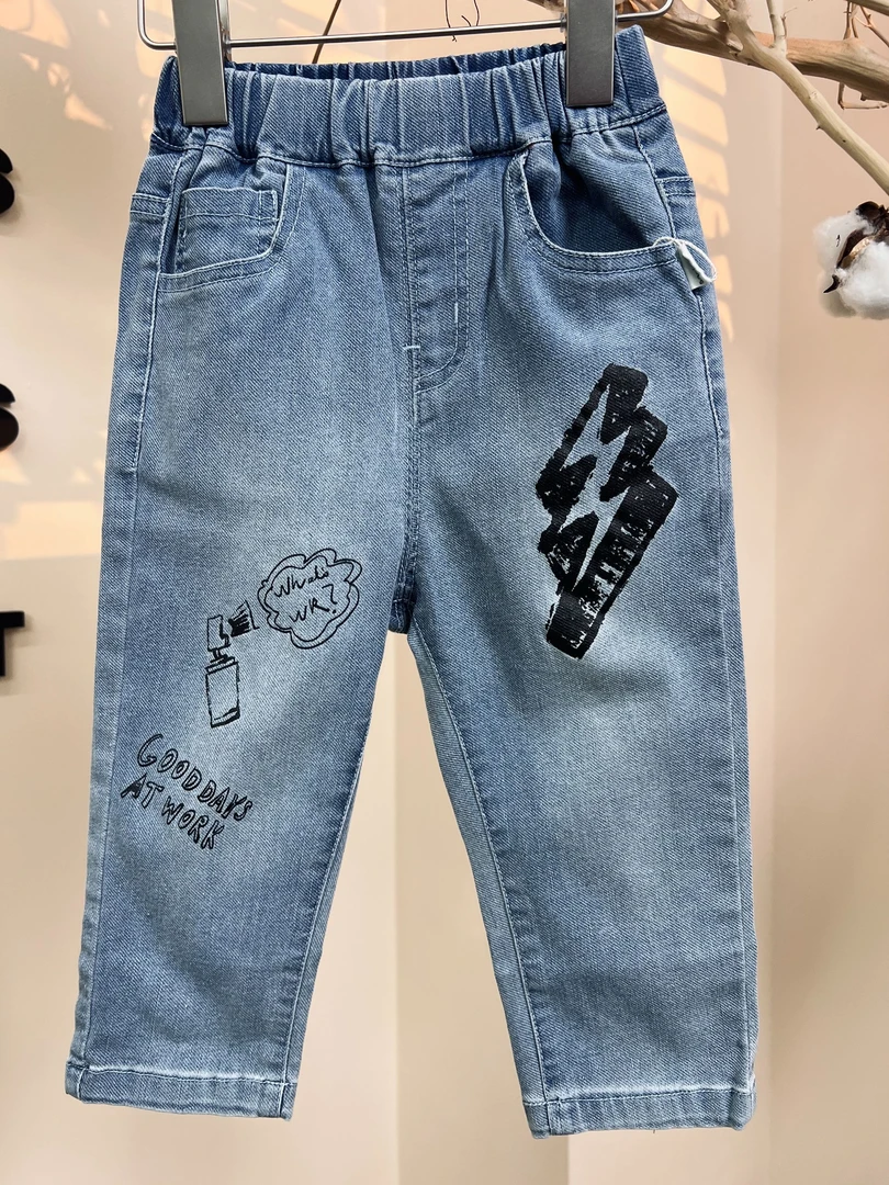 春秋季小童洗水印花牛仔长裤时尚百搭
