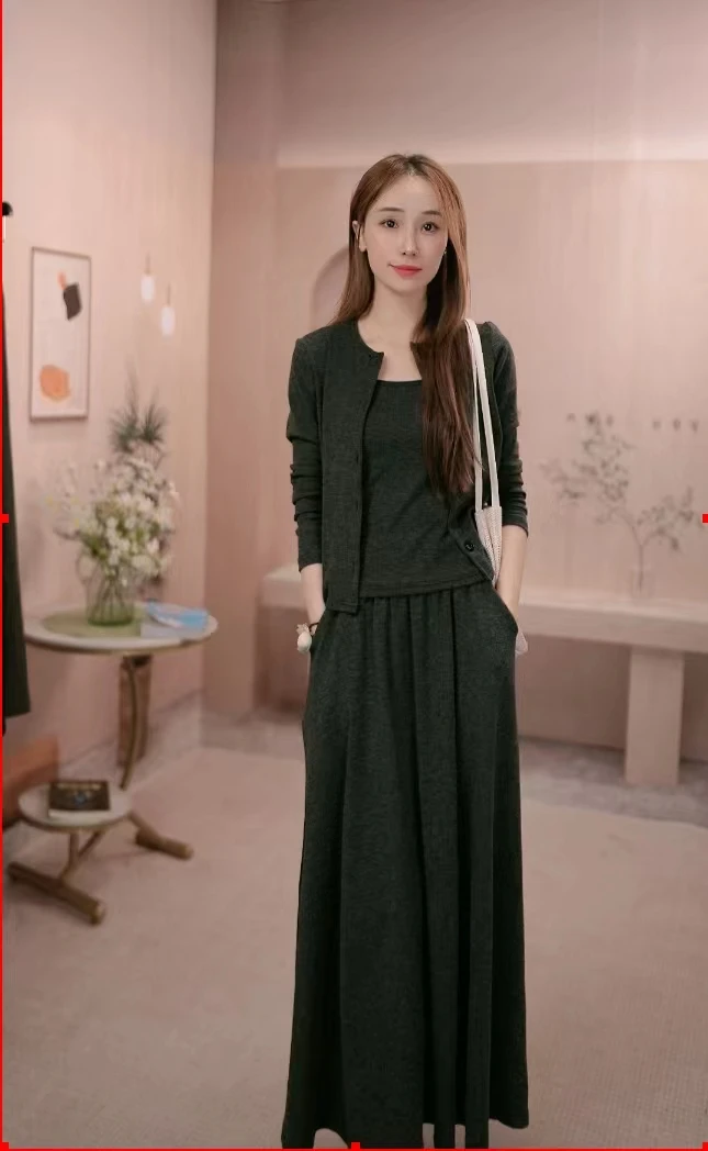 秋季上新套装裙女高级感显瘦气质时尚洋气针织开衫吊带半裙三件套