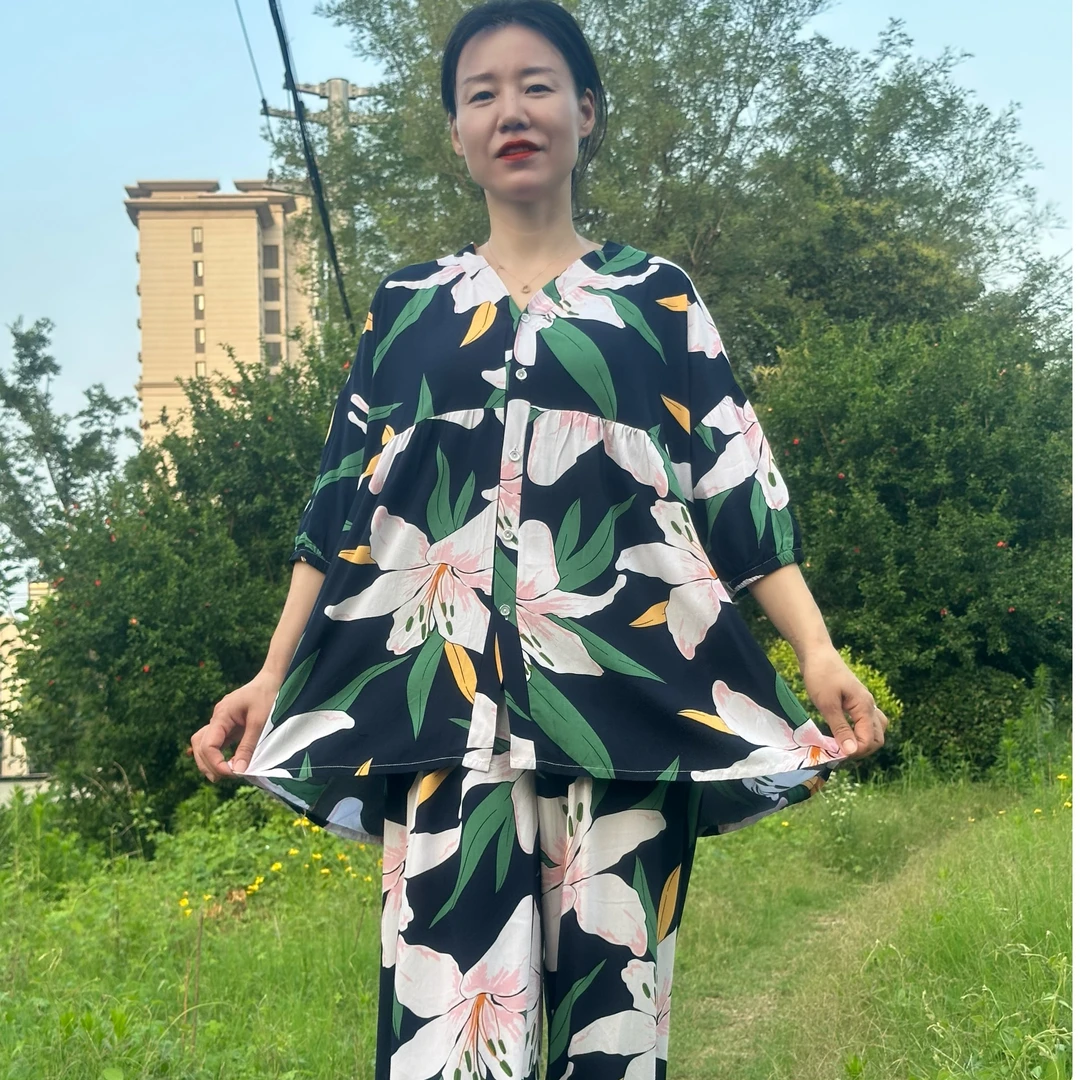 2023新款时尚休闲气质宽松舒适透气棉绸夏季薄款家居服套装百合花