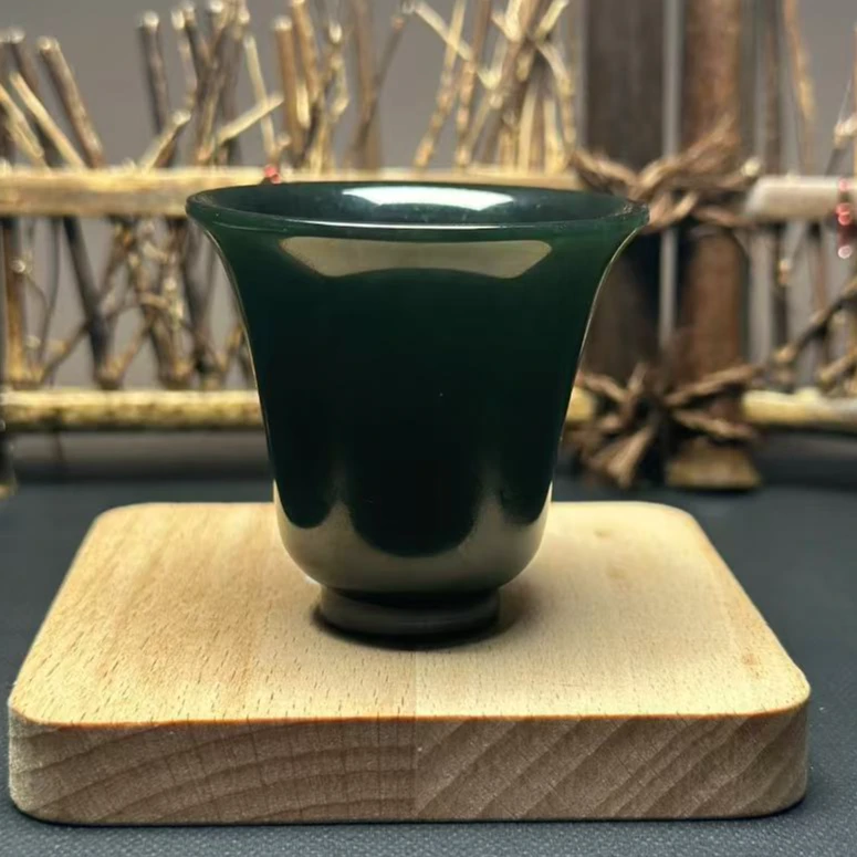 AF965和田玉茶杯