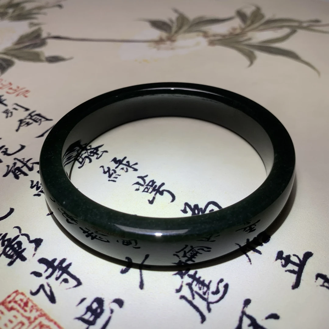 F223海川拍卖和田玉手镯