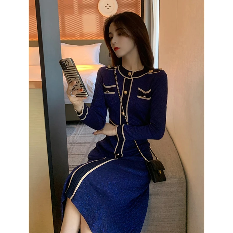 名媛气质小香风圆领单排扣亮丝针织裙秋季新款通勤中长款连衣裙女