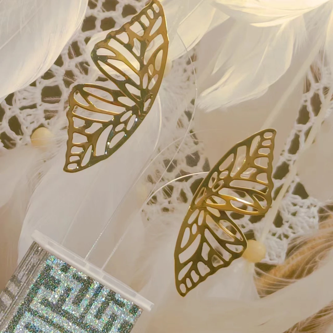 钛钢耳饰 法式小众轻奢时尚耳环仙气优雅简约ins大版耳饰素款饰品