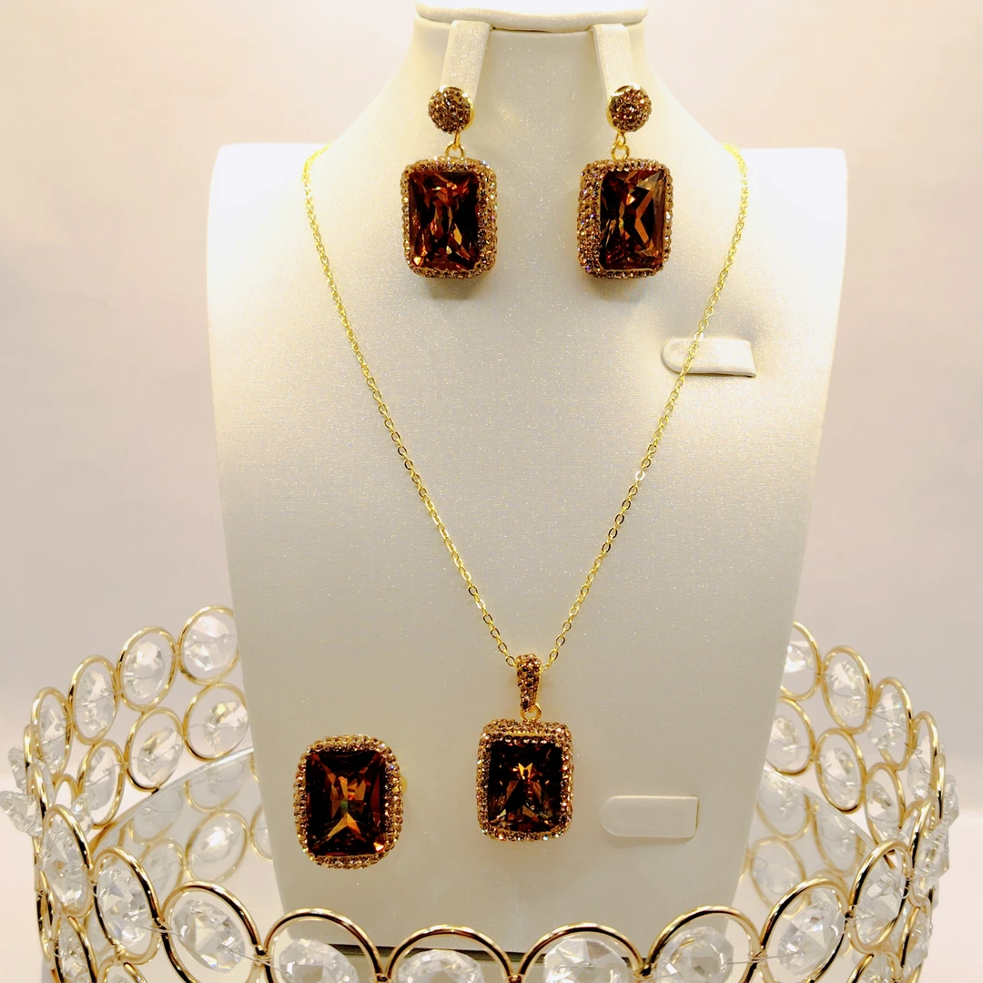 铜合金合成锆石吊坠 精美金色苏丹石项链时尚气质耳环戒指首饰