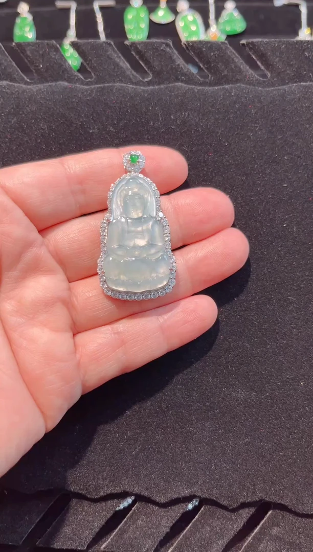 【闪购商品】翡翠颈饰银S925镶嵌天然翡翠观音吊坠
