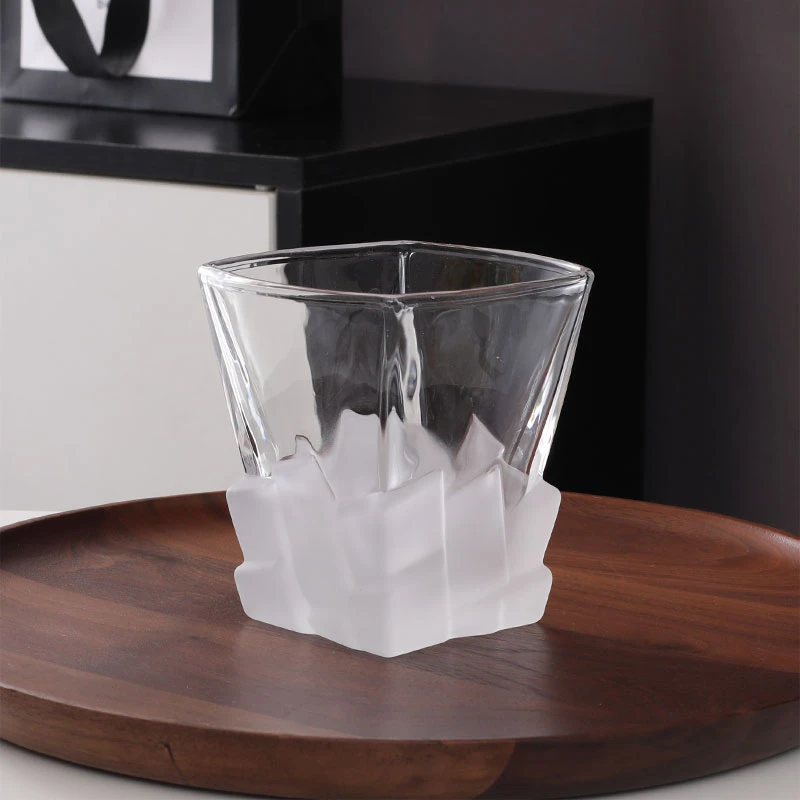 轻奢高级玻璃杯小众设计水杯冰块杯威士忌酒杯高颜值饮料杯喝水杯