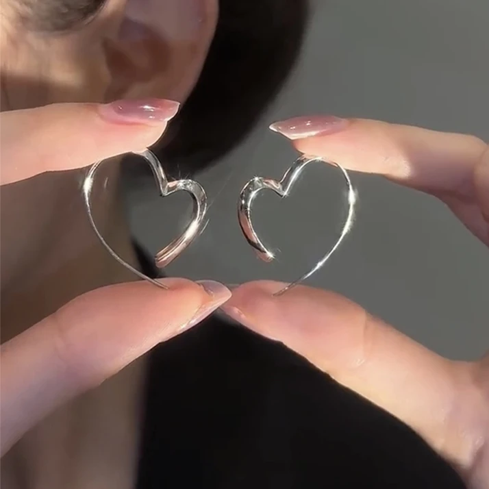 合金无非金属耳饰 不规则爱心耳圈耳环女小众设计高级感耳饰耳钉
