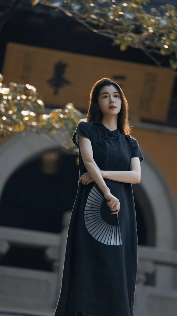 随机小衫一件