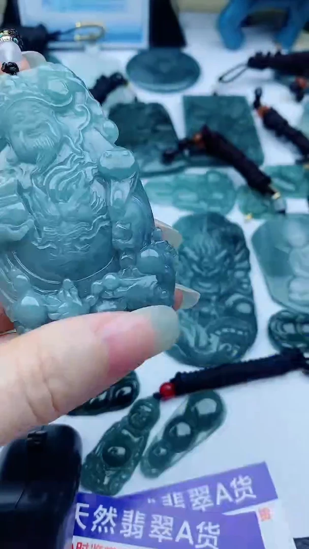 【闪购商品】翡翠颈饰未镶嵌999