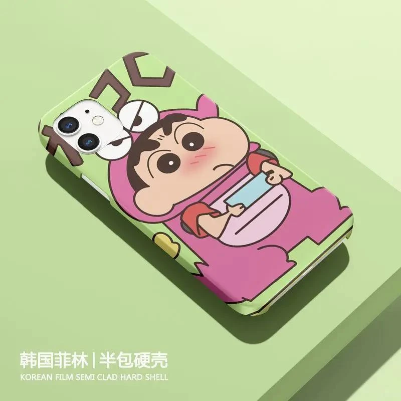 靓壳iPhone15苹果14ProMax1213小熊蜡笔小新小众半包菲林手机硬壳
