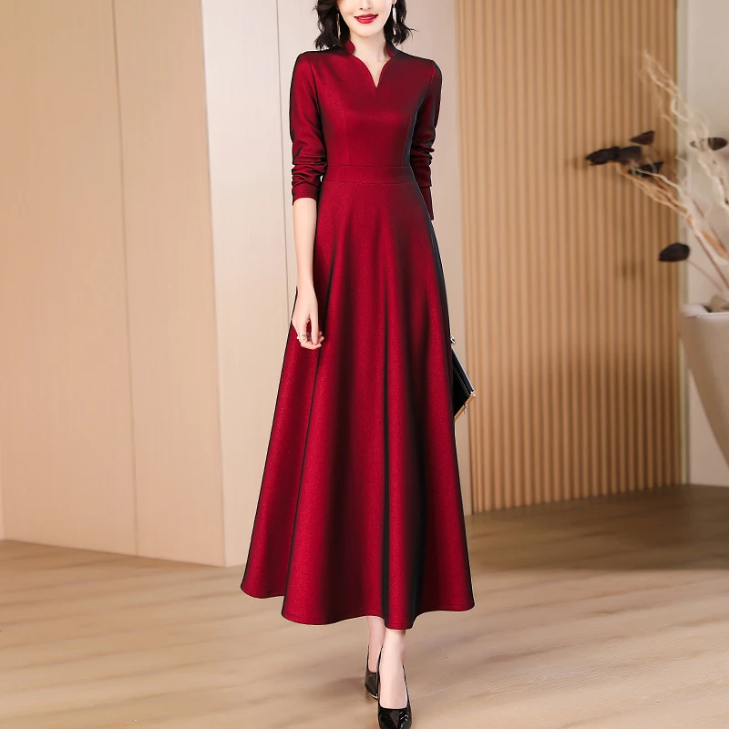 枫茉2025秋季高贵大摆显瘦长裙酒红色过膝喜妈妈喜婆婆连衣裙订婚