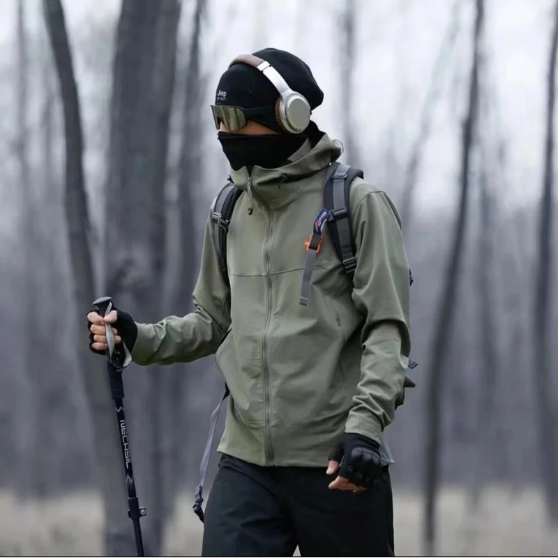 ATOUOM防风防水软壳冲锋衣户外运动通勤日常百搭外套上衣8128