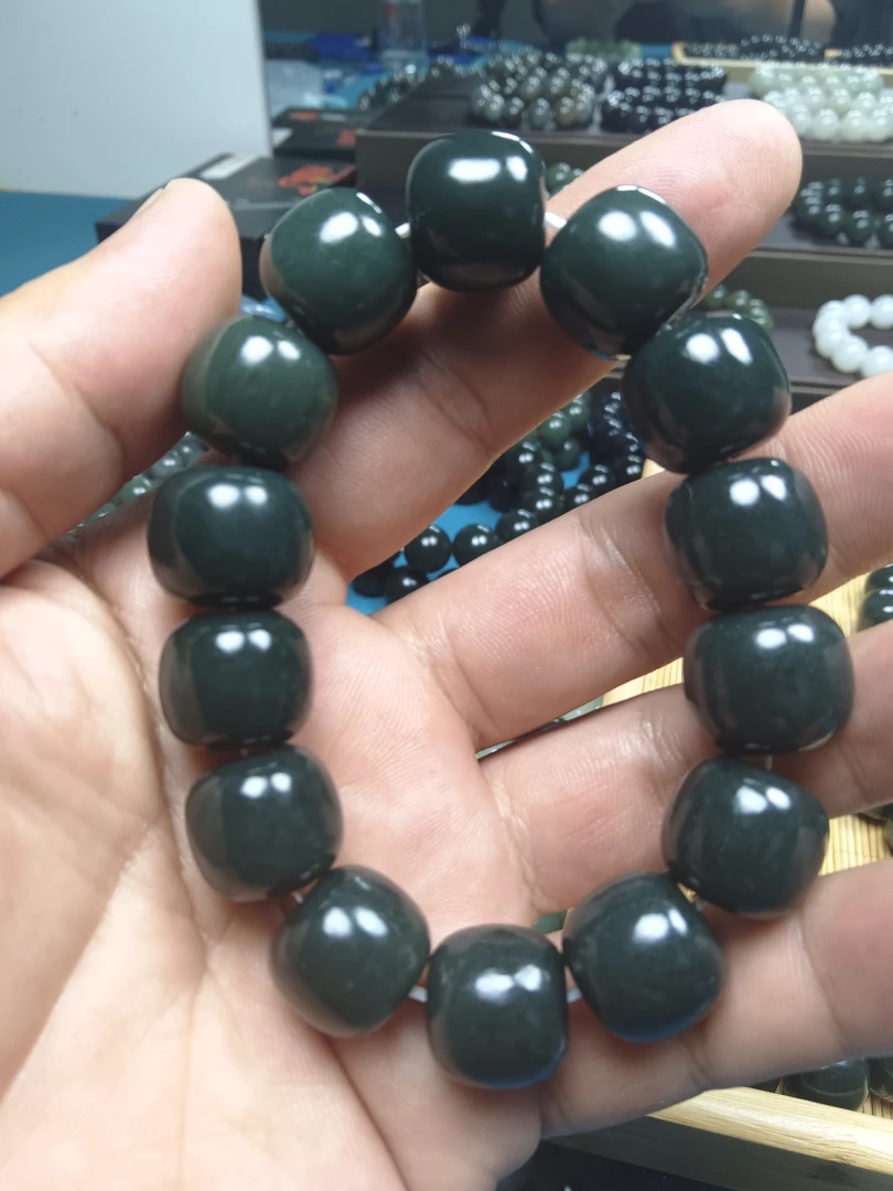 和田玉青玉老型珠卡16