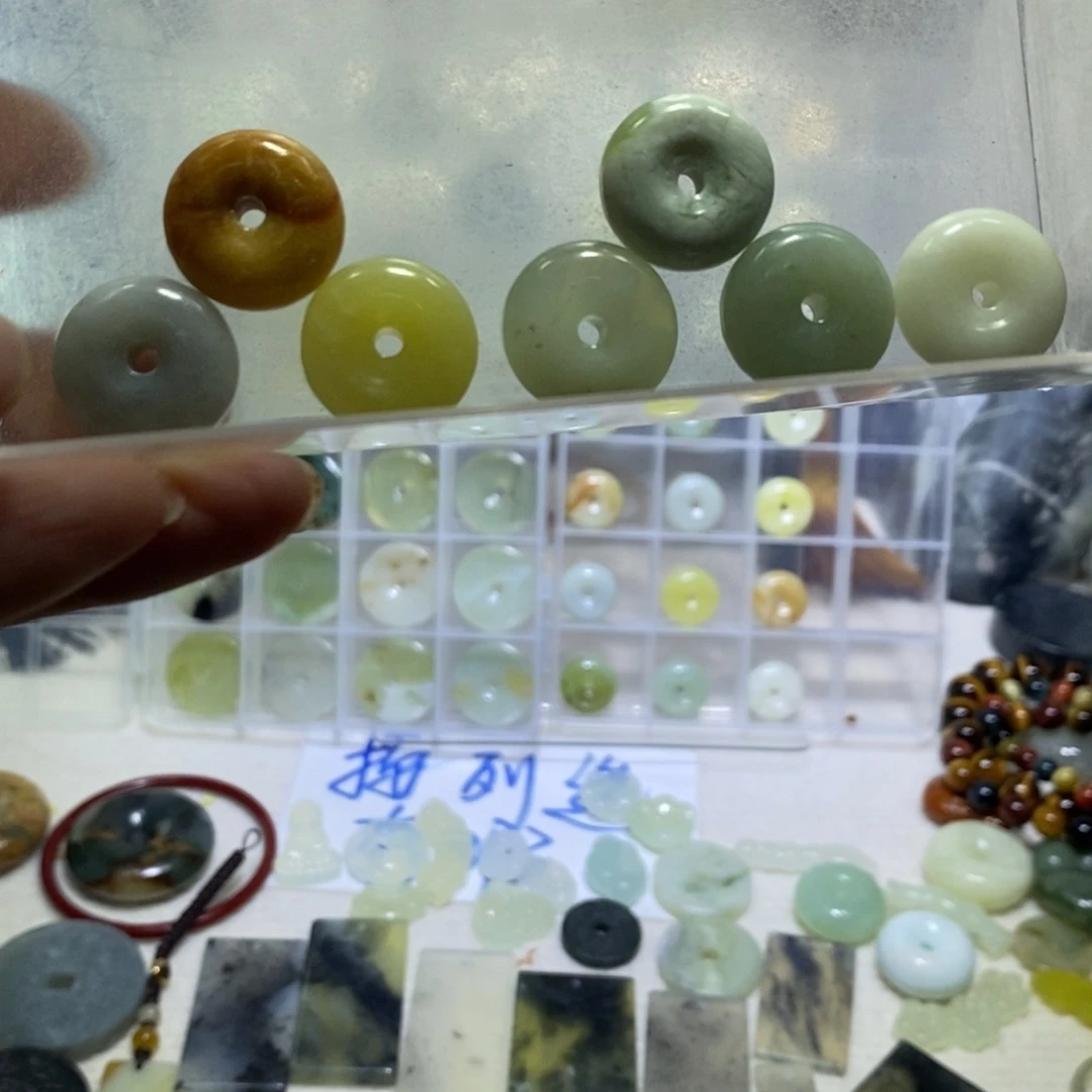 【闪购商品】蛇纹石玉珠宝奇石未镶嵌217