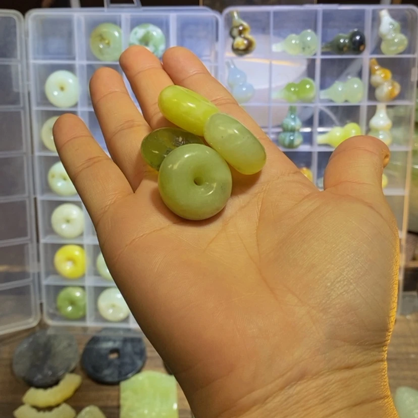 【闪购商品】蛇纹石玉其他未镶嵌64