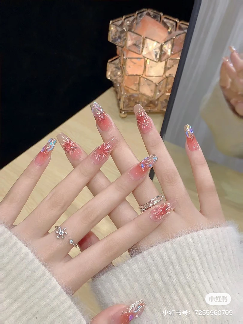 纯手工光疗穿戴甲烟花精灵腮红温精灵美甲新年手绘猫眼烟花穿戴甲