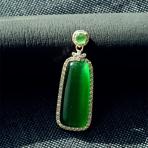 {新人福利}天然绿玉髓平安无事牌吊坠 精品时尚款