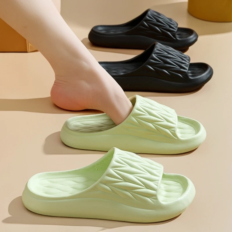 2025新款室内家居防臭防滑静音家用eva女夏天时尚菱形款凉拖鞋
