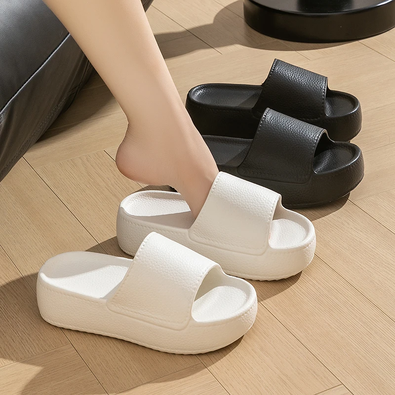 2025夏季增高EVA软底外穿高颜值拍照女款光面仿真皮款凉拖鞋