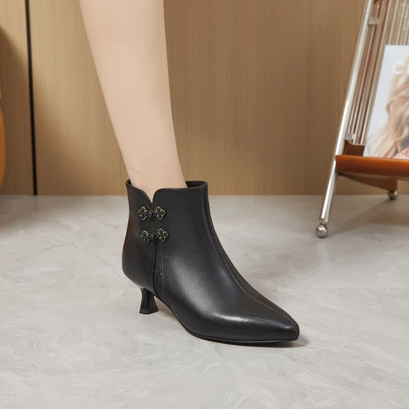 网络日记新款洋气小跟鞋82077