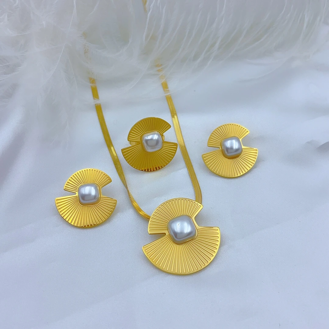 钛钢项链 47-20-9精美气质轻奢百搭经典金色优雅简约时尚精致美美