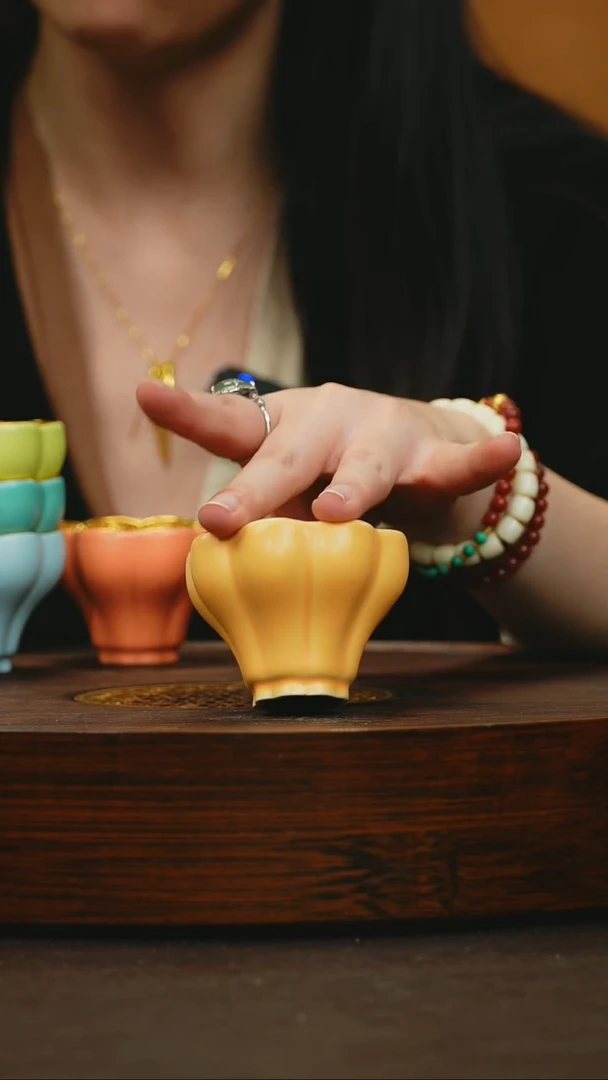 【闪购商品】杯【宜景窑宋词嫩鹅黄鎏金系列】小曼陀罗