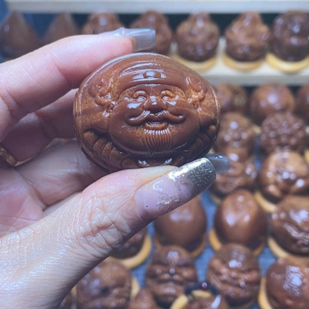 【闪购商品】橄榄核雕挚***L
