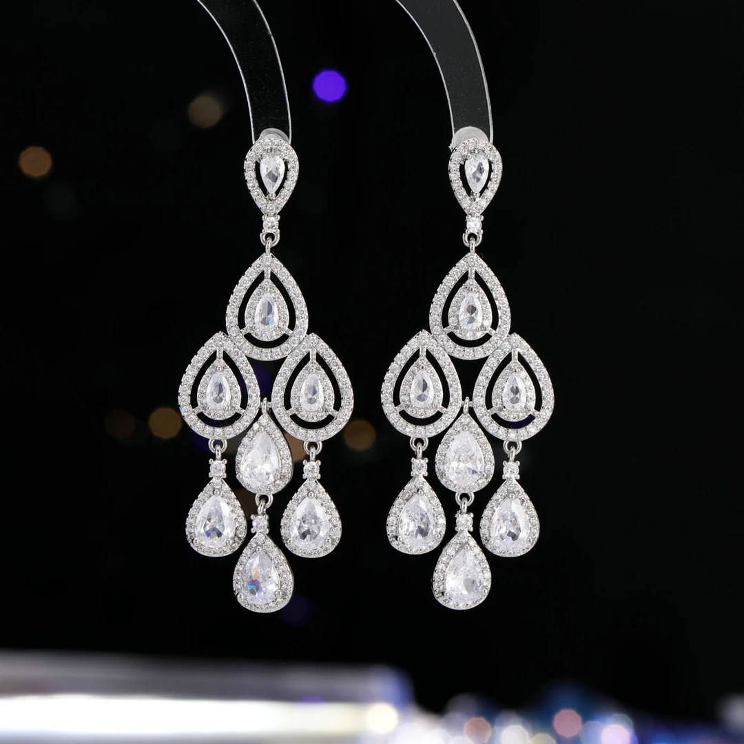 铜合金锆石耳饰  轻奢气质港风水滴耳钉重工锆石镶嵌长款耳环