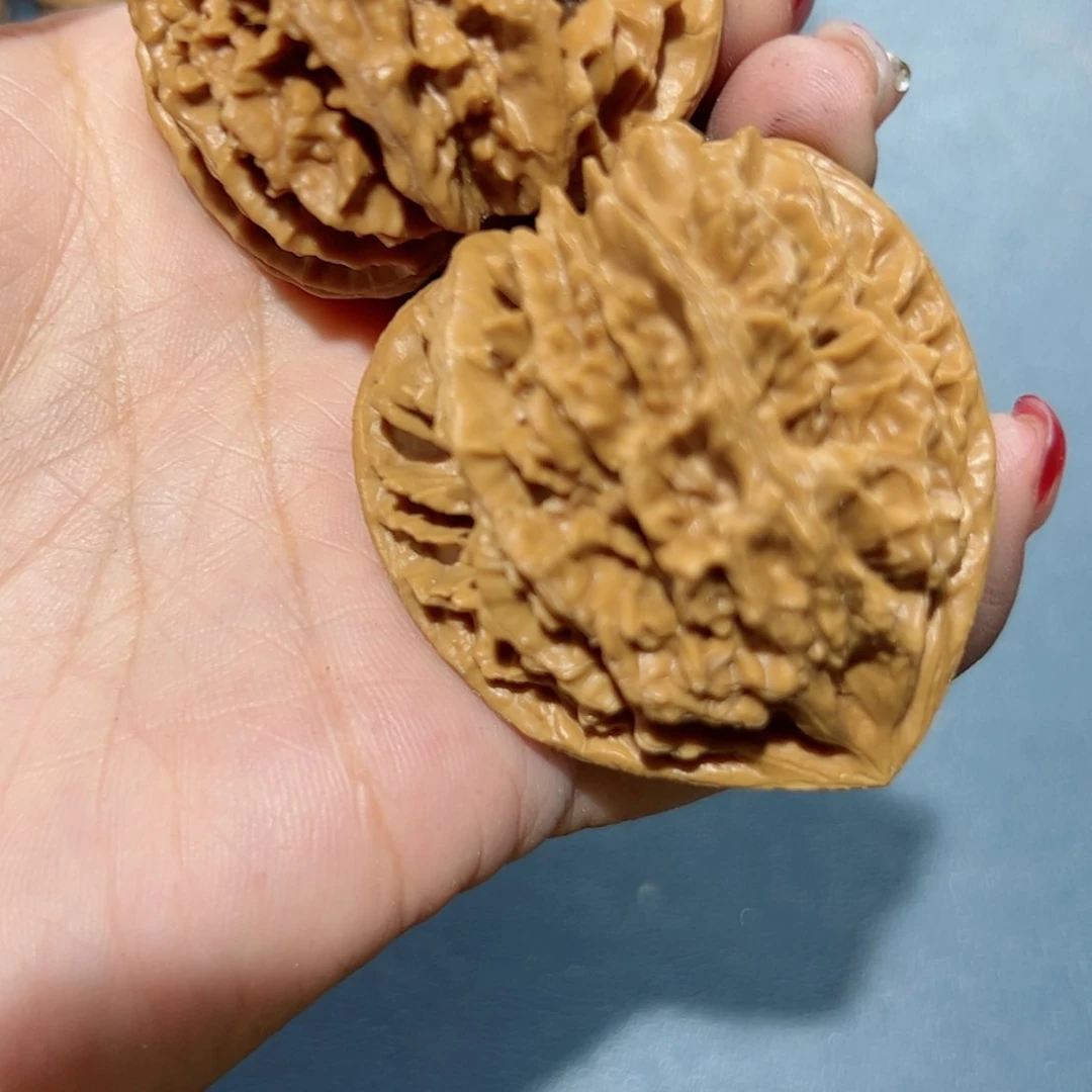 【闪购商品】橄榄核吊坠老**忌