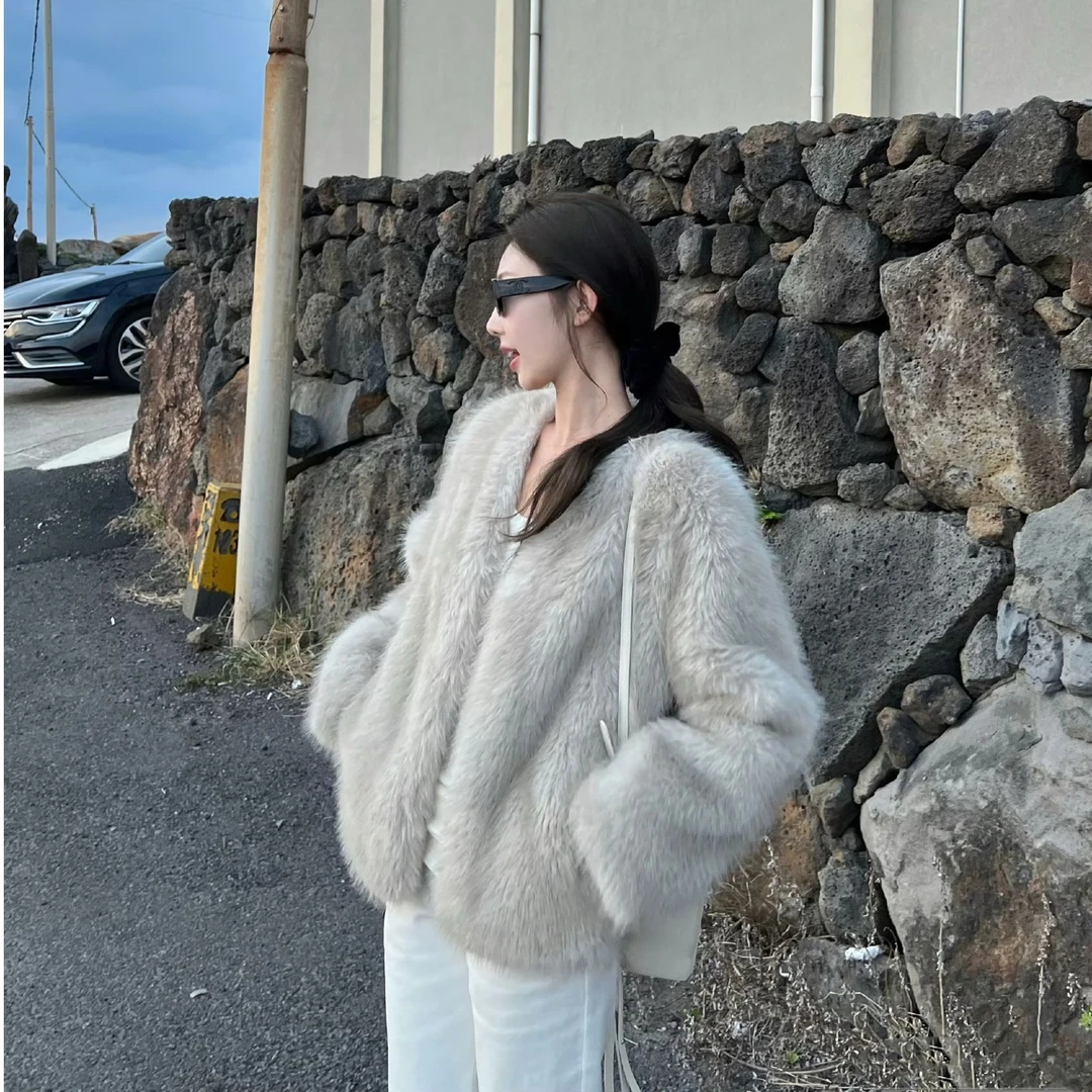 24年冬新款4pril同款环保毛毛双色染尖仿狐狸毛短款皮毛一体外套