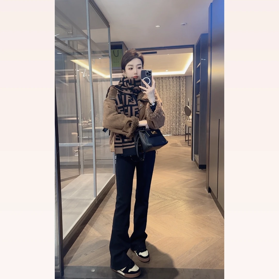 【大静静】时髦棕色~可立领可翻领宽松短款皮毛一体外套1784