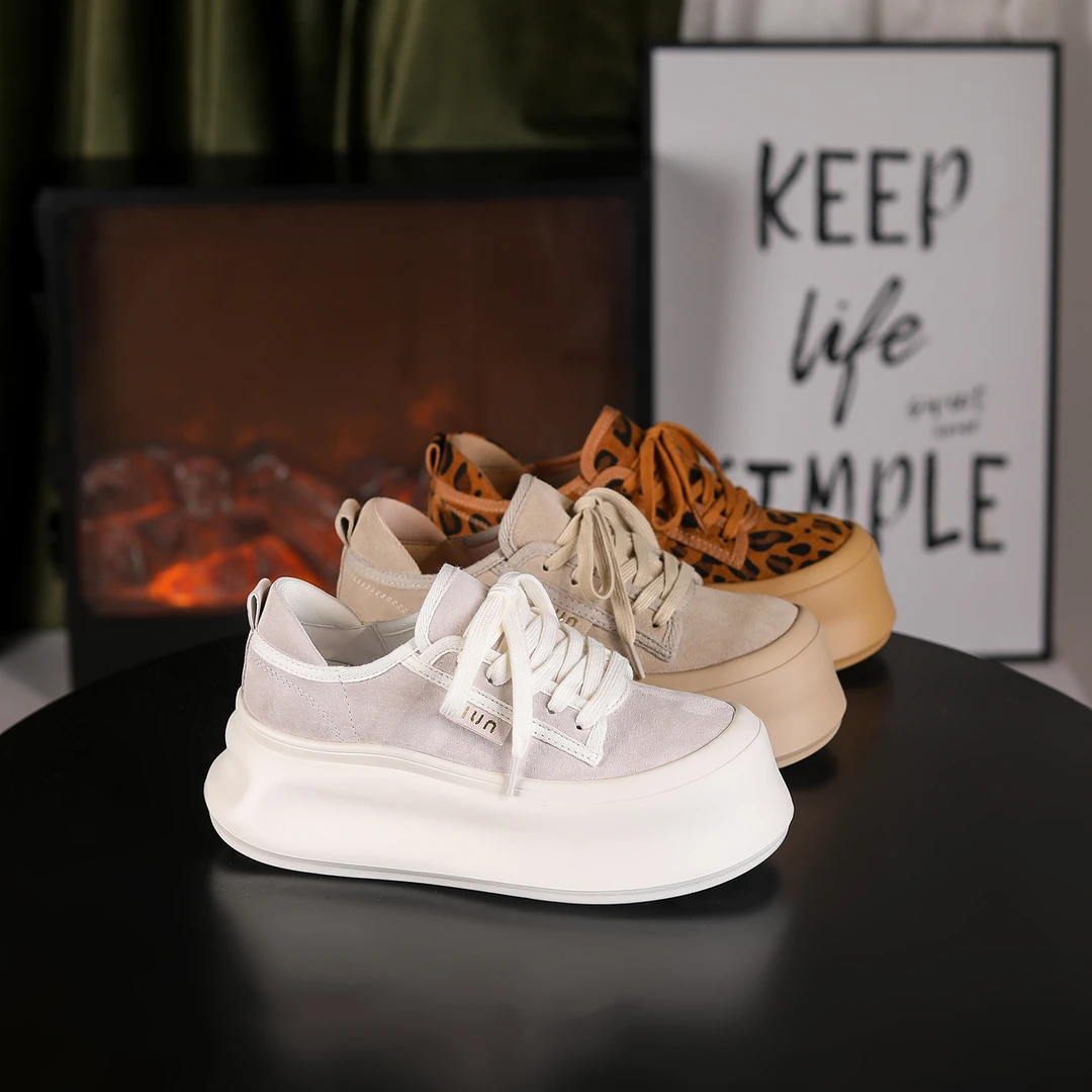 【姜 姜】时尚厚底增高6.5cm潮流百搭女士休闲鞋 012-6