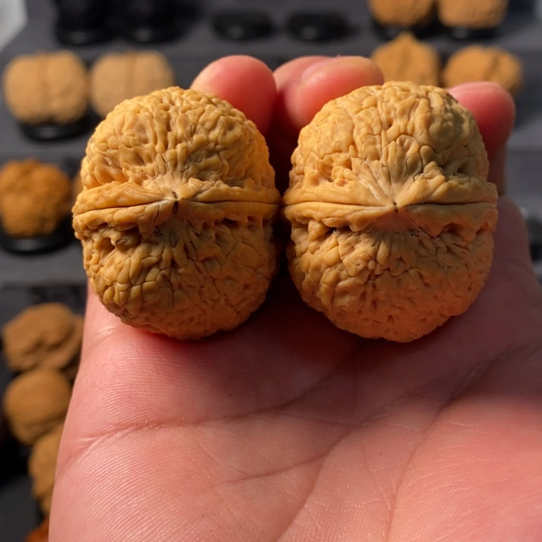 【闪购商品】文玩核桃把件骑****逛