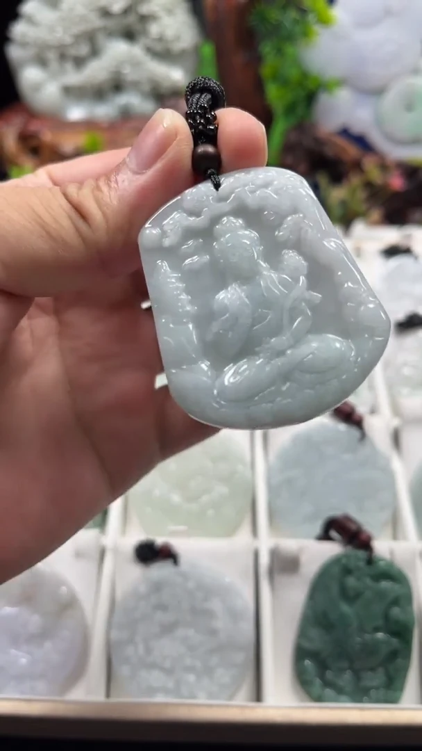 【闪购商品】翡翠颈饰未镶嵌...11/1/27