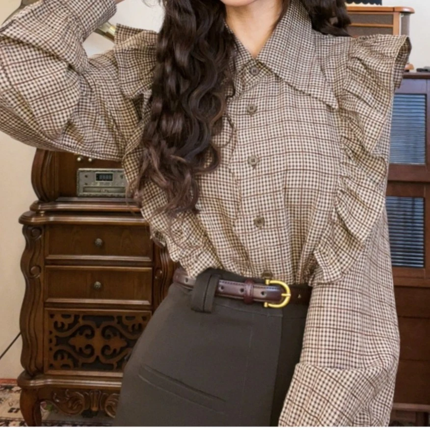 现货48小时【思思港风】港风格子娃娃花边袖长袖衬衫 Y1995