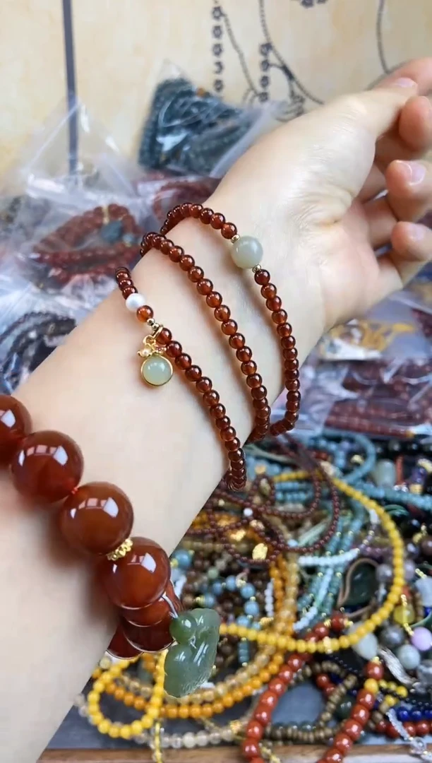 【闪购商品】石榴石（芬达石）手链未镶嵌131