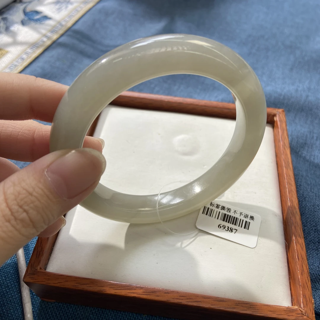 天然正品保真和田玉未镶嵌57