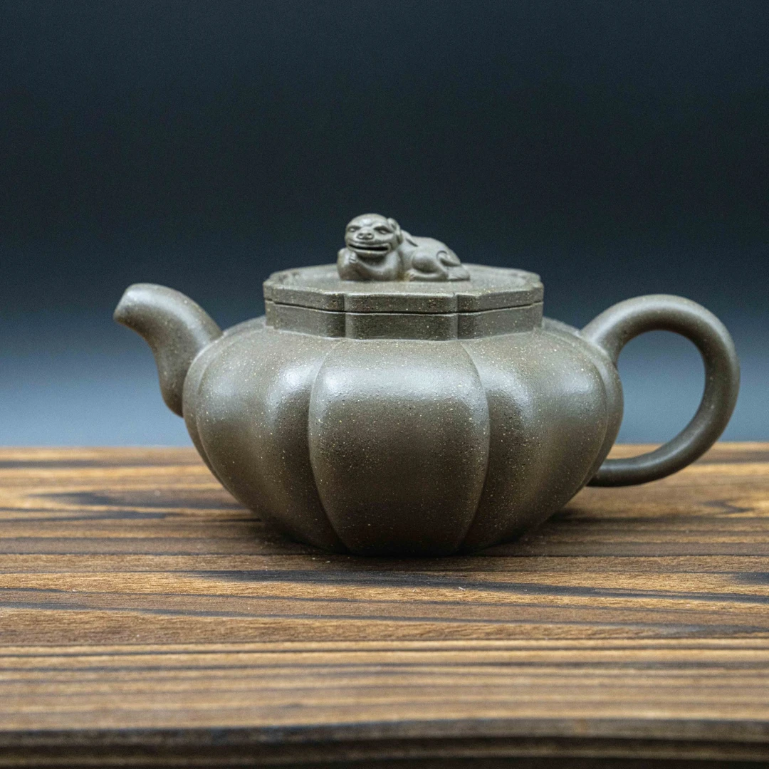 【大水潭梨皮青段·狮球】通体全手工150cc筋纹老壶圆壶老泥青灰泥