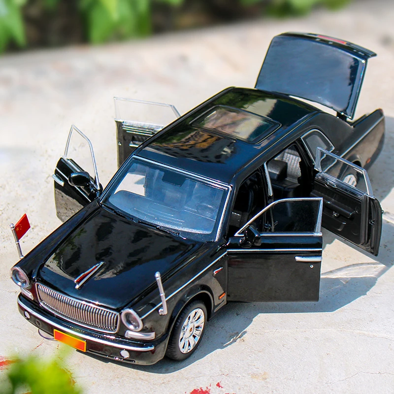 1：32红旗L5礼宾车合金模型回力声光仿真玩具轿车桌面摆件生日礼物