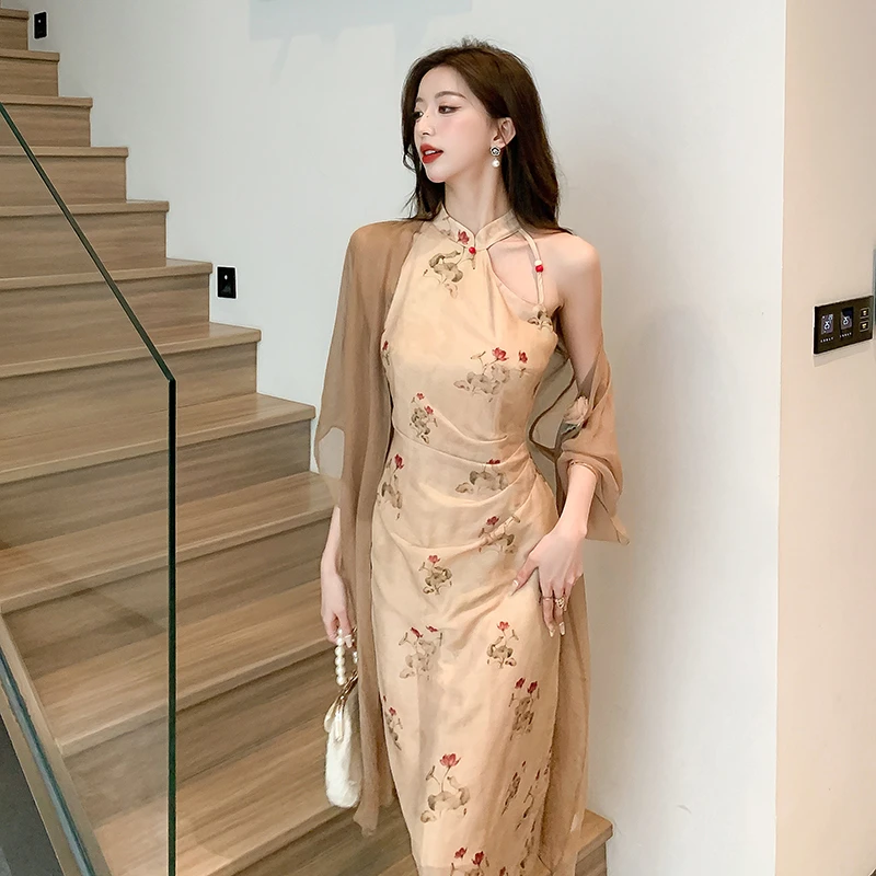 新中式复古改良旗袍裙女春夏收腰显瘦连衣裙日常修身碎花挂脖长裙