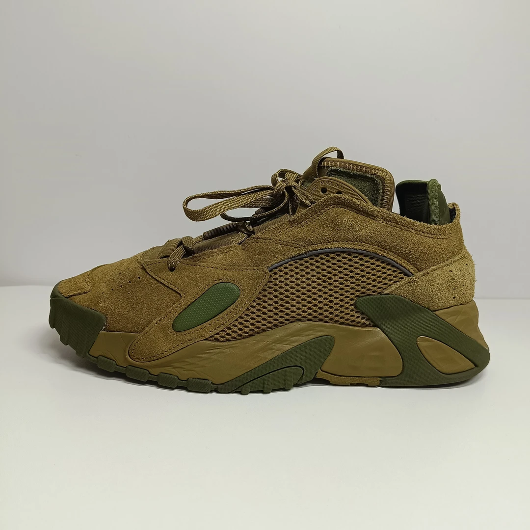42.5/adidas 墨绿色 篮球鞋 A046