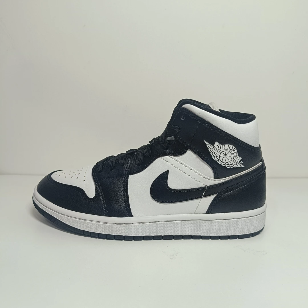 38.5码/Air Jordon 1 中帮黑白 无原盒时尚黑色 A014