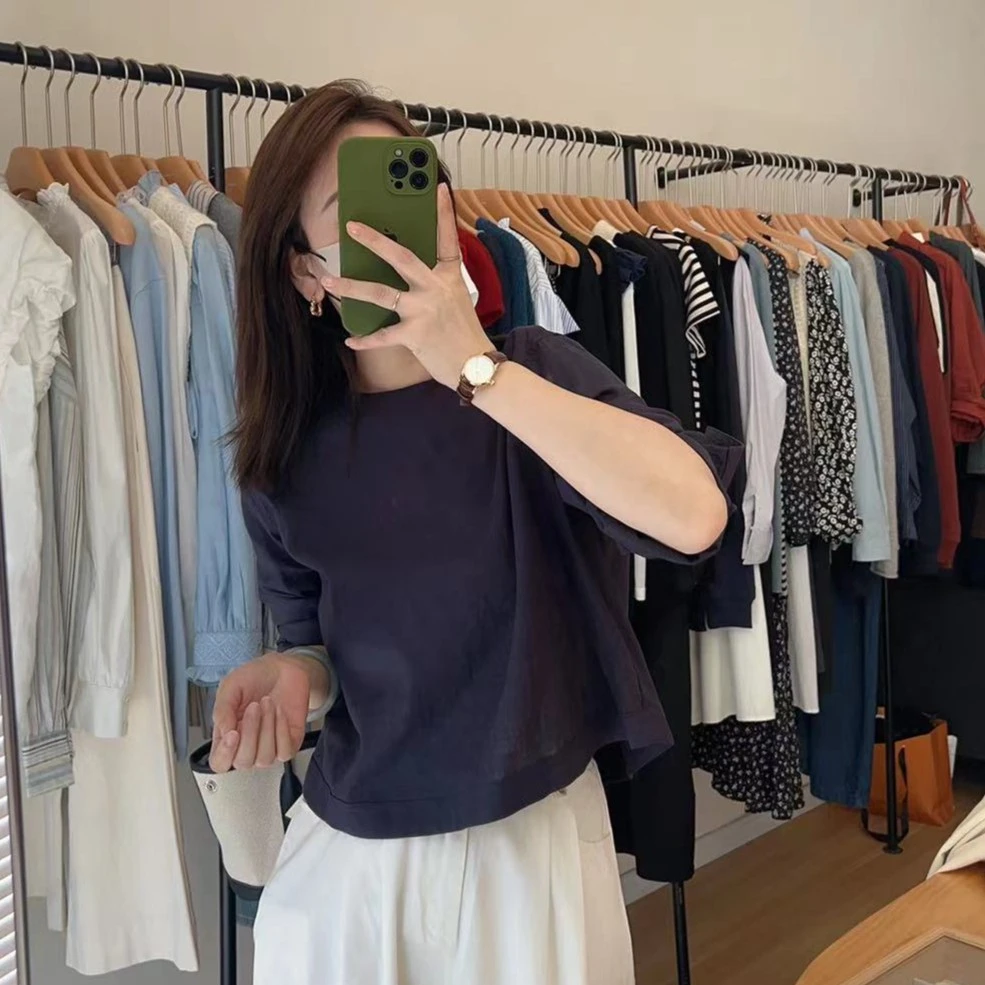 设计款小衫显瘦简约气质