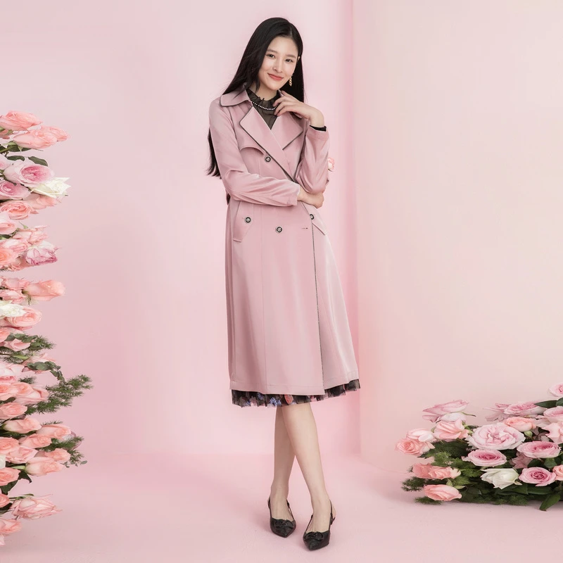 珂莱蒂尔24年秋冬新款中长款双排扣设计感风衣外套KJ00607A4