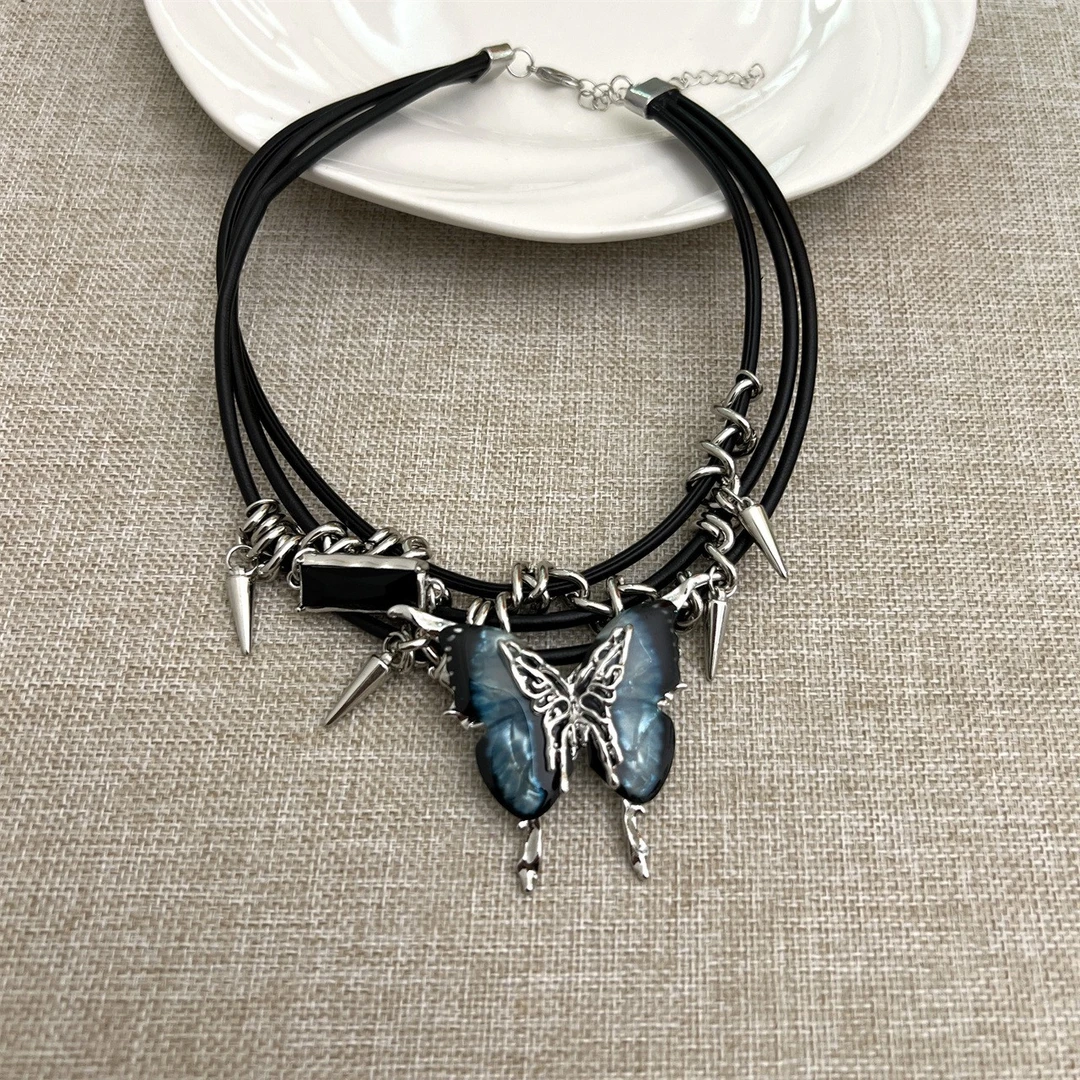 合金皮质项链 《萦绕》铆钉渐变蝴蝶项链女新款个性设计感A179