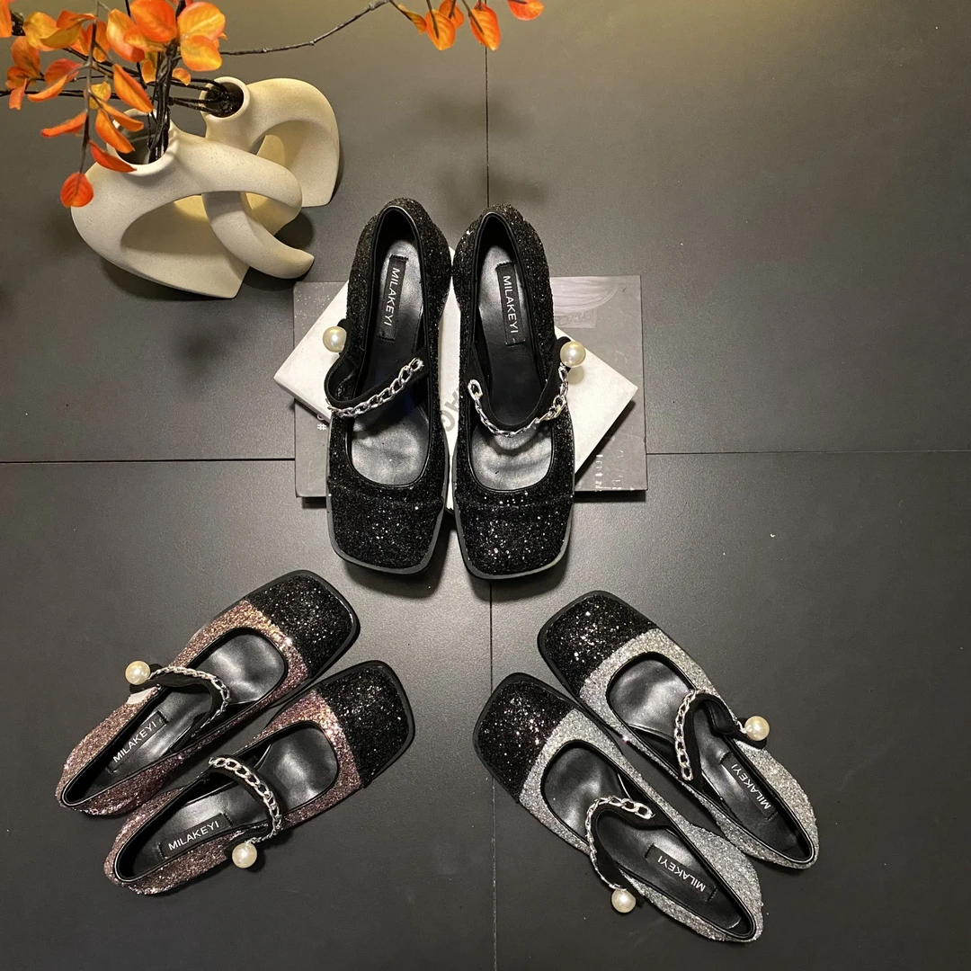 2025年夏季新款法式玛丽珍时尚散粉链条带一字带爆款方头粗跟单鞋